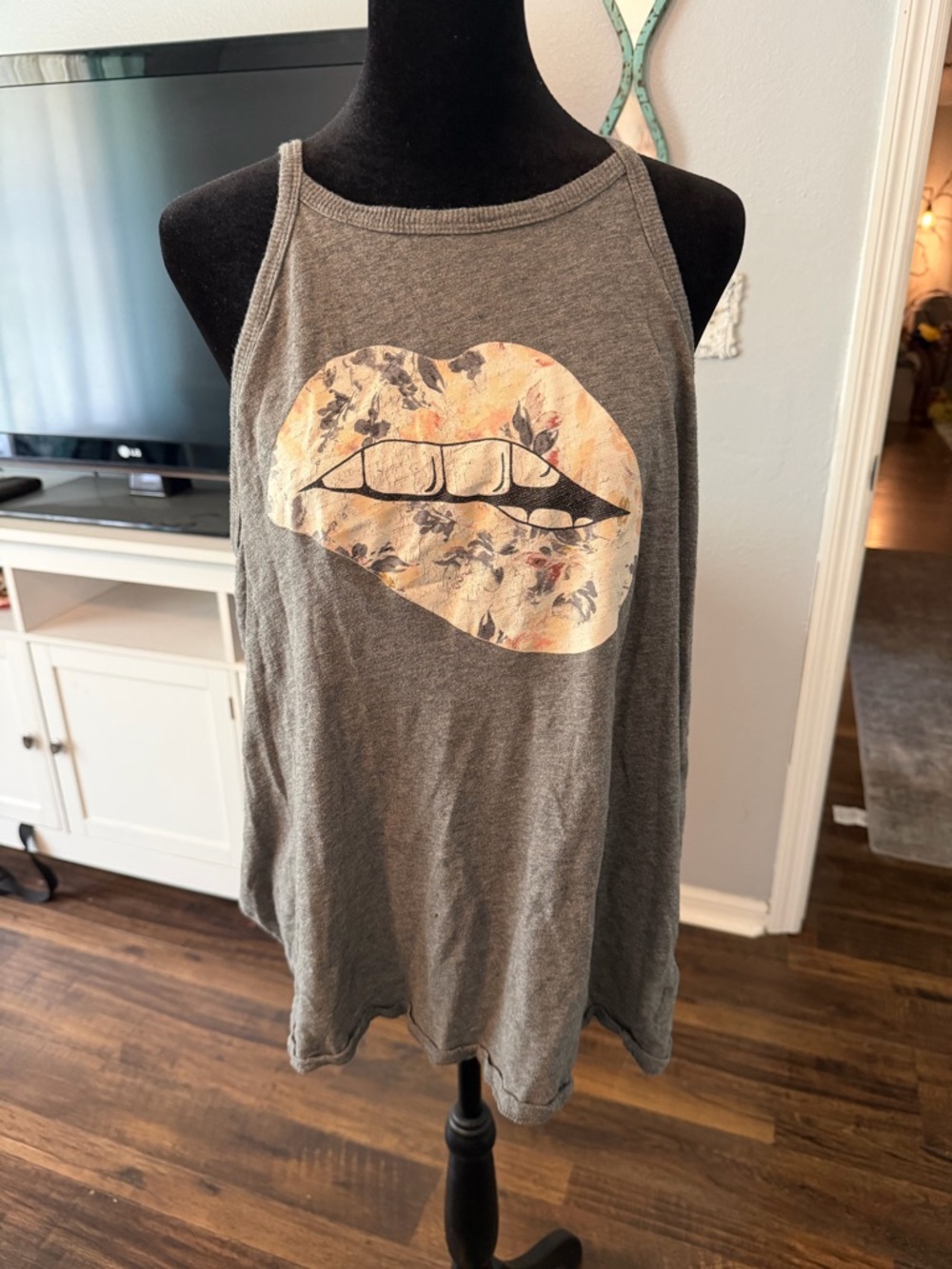 torrid Gray Tank Top with Floral Lips Graphic